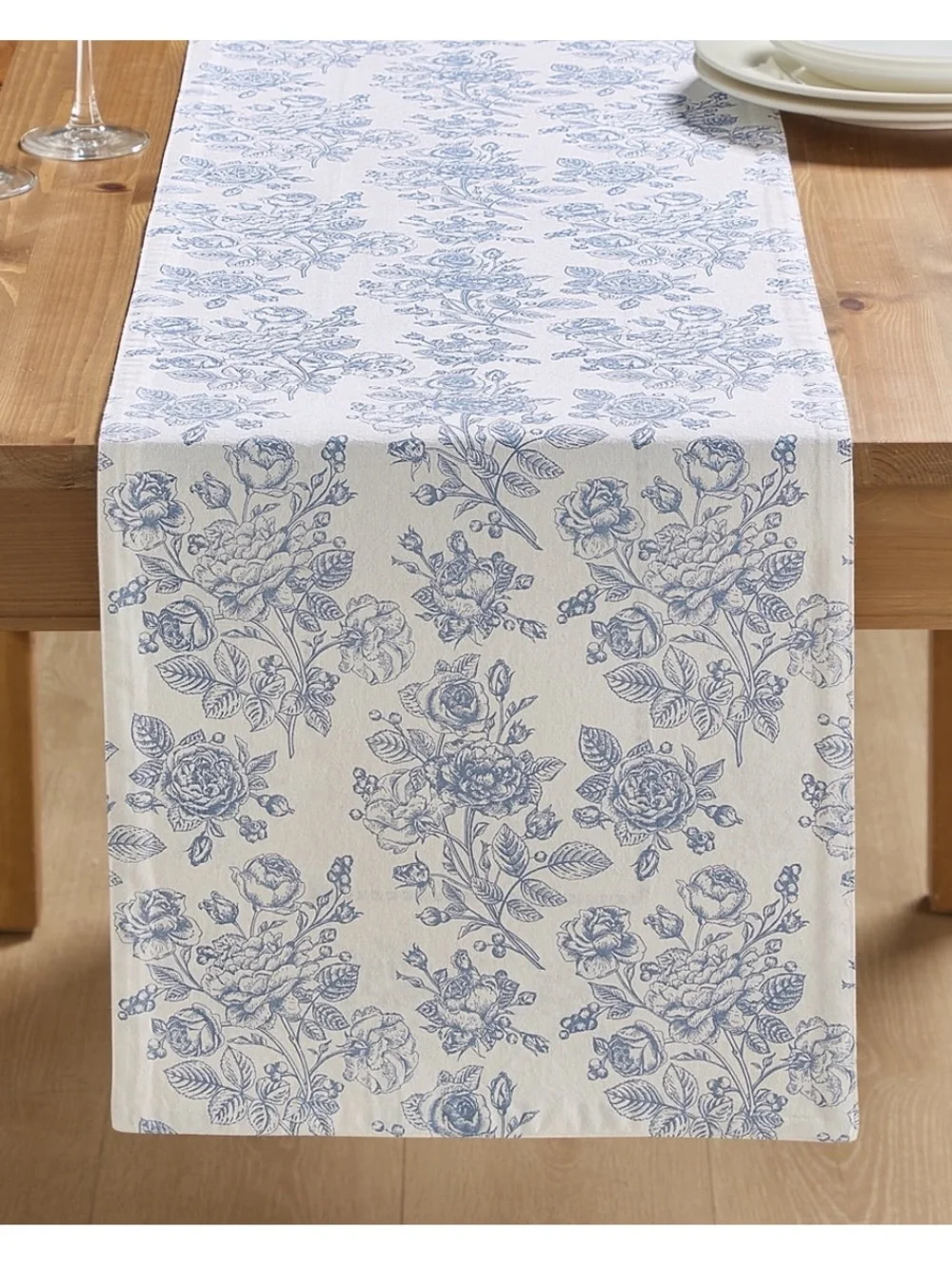 My Texas House White and Blue Floral Table Runner & 4-Piece Napkin Set